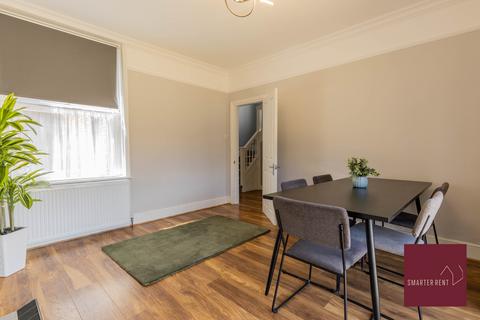 3 bedroom house to rent, Wolsey Road, Ashford TW15