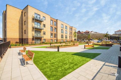 2 bedroom flat to rent, Stirling Drive, Luton, Bedfordshire, LU2