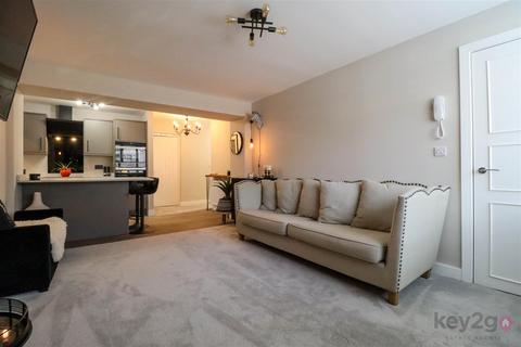 2 bedroom flat for sale, Market Street, Eckington, Sheffield, S21