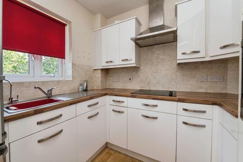 1 bedroom flat for sale, Langford Road, Honiton, Devon, EX14