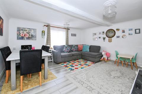 3 bedroom ground floor flat for sale, Great Whyte, Ramsey, HUNTINGDON