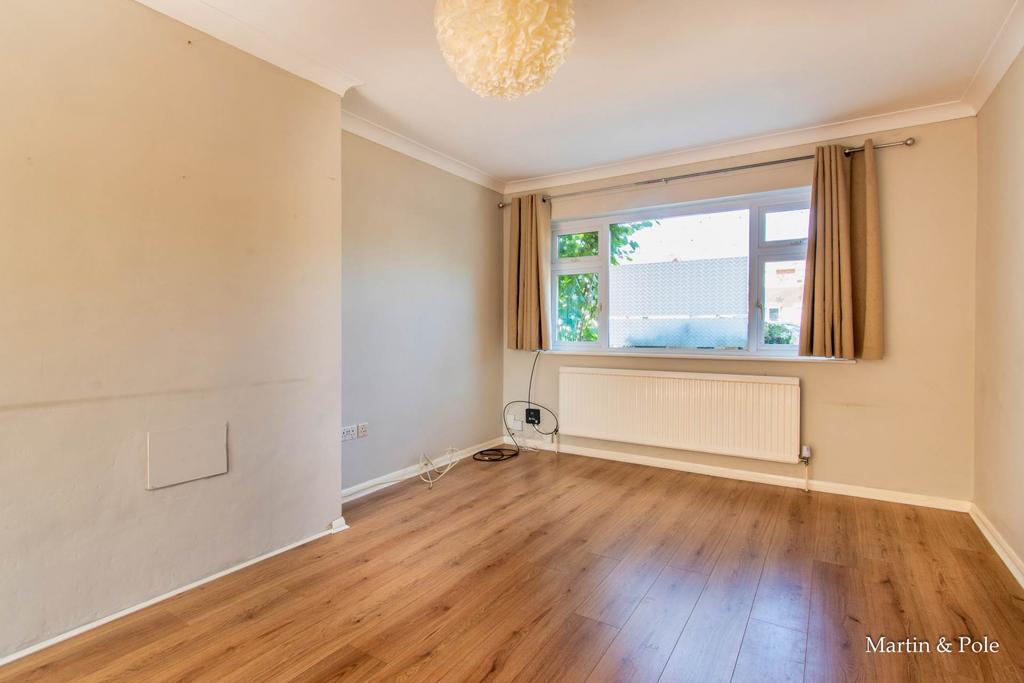 House in Reading, Lower Earley, Earley - More