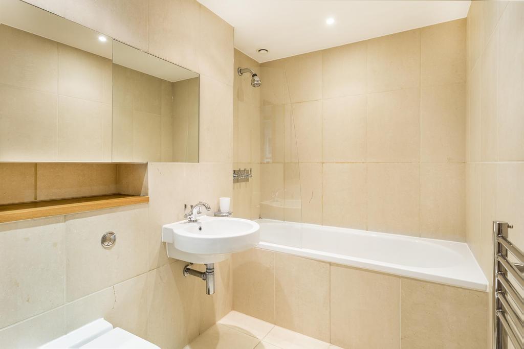 Apartment in Wandsworth - View 3