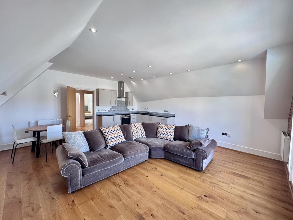 Apartment in Nottingham, Rainbow Quarter, The Meadows - View 4