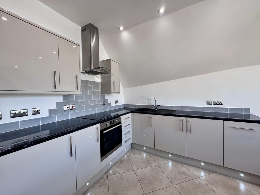 Apartment in Nottingham, Rainbow Quarter, The Meadows - View 5