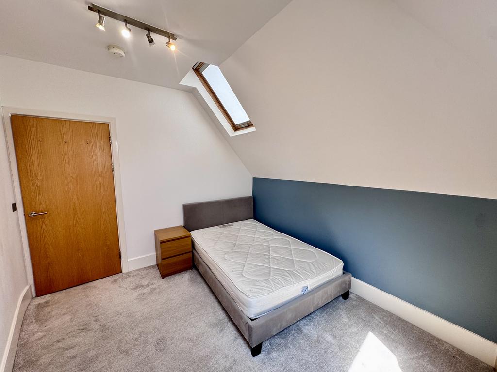 Apartment in Nottingham, Rainbow Quarter, The Meadows - More