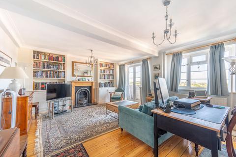 2 bedroom flat for sale, Ashford Court, Willesden Green, London, NW2