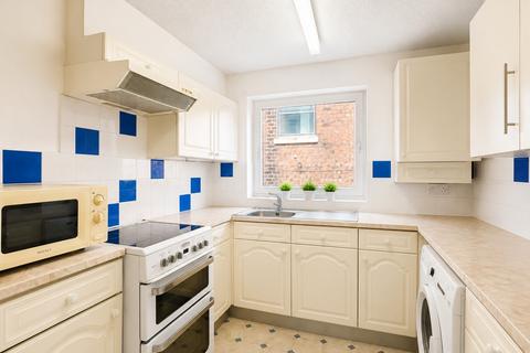 2 bedroom apartment for sale, Longton Court, Southport PR9