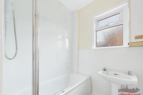2 bedroom flat to rent, Radnor Road, Harrow