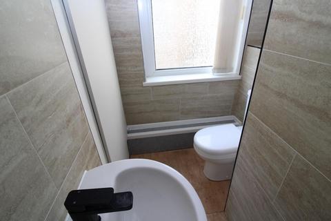 Studio to rent, 77 Warbreck Drive, Blackpool FY2