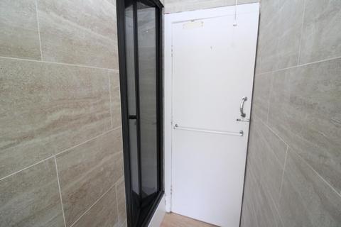 Studio to rent, 77 Warbreck Drive, Blackpool FY2