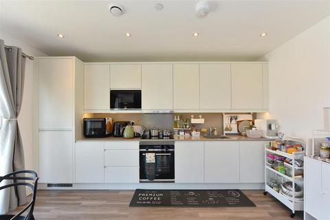 2 bedroom apartment for sale, 3, Aerodrome Road, London