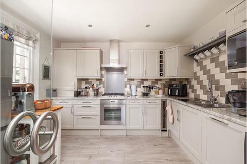 2 bedroom flat for sale, Bath Road, Brislington