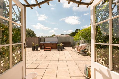2 bedroom flat for sale, Bath Road, Brislington