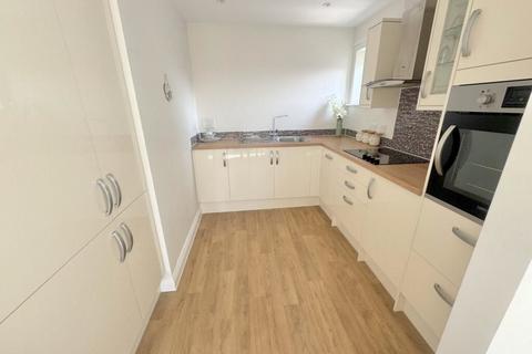 1 bedroom flat for sale, Flat 46 Maidment Court, 47 Parkstone Road, Poole, Dorset, BH15 2FS
