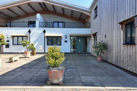 3 bedroom barn conversion to rent, Barnfield Farm, Leominster