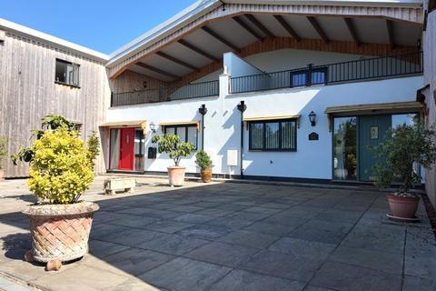 3 bedroom barn conversion to rent, Barnfield Farm, Leominster