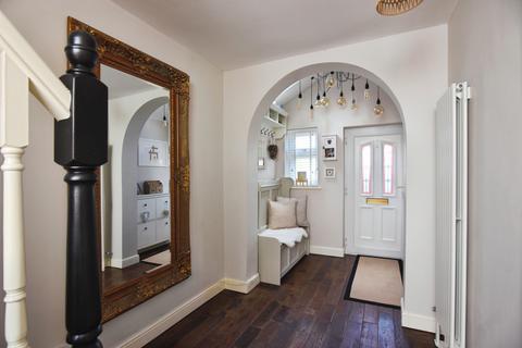 4 bedroom semi-detached house for sale, Penyghent Avenue, York, YO31