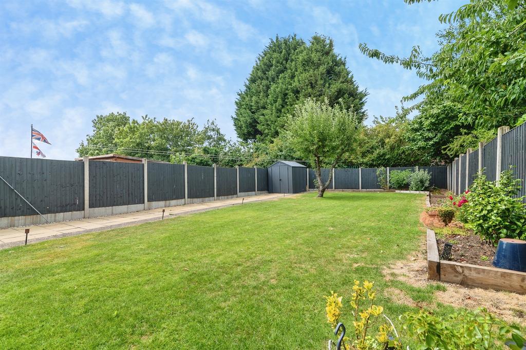 House in Nottingham, Aspley - More
