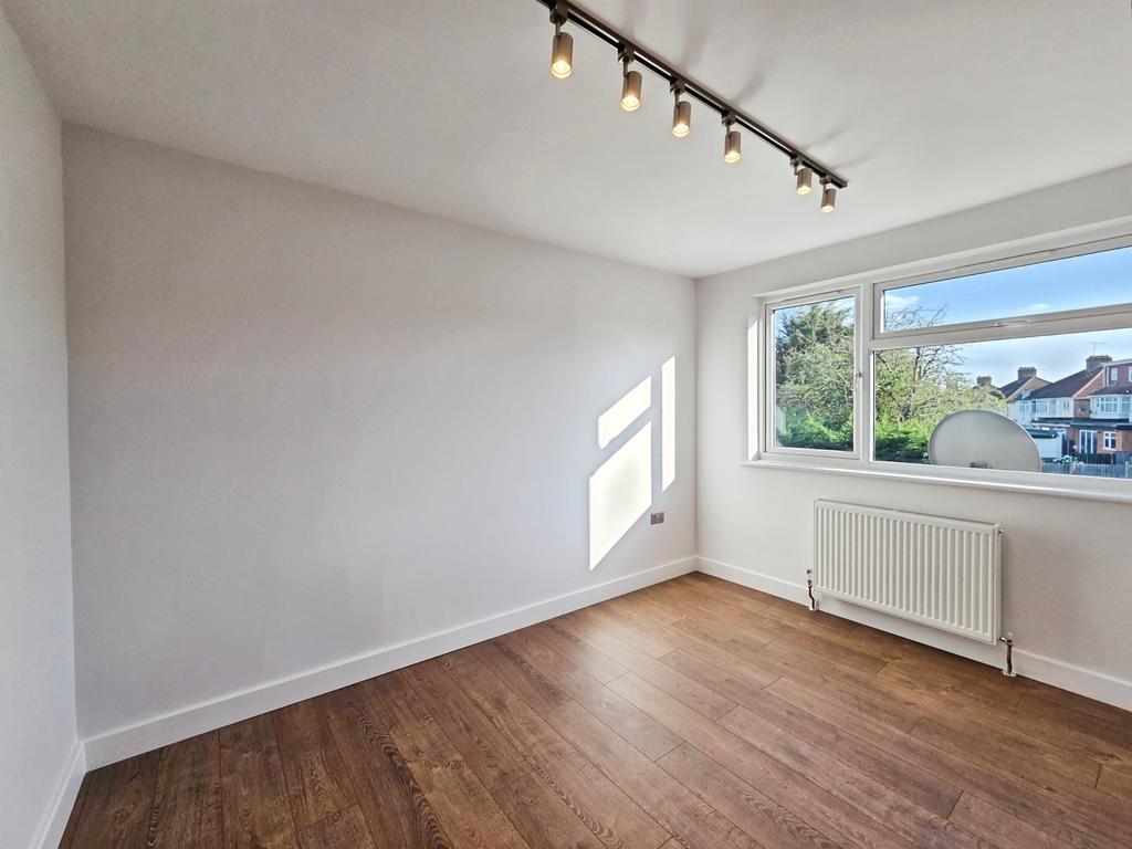 Apartment in Stanmore - View 5