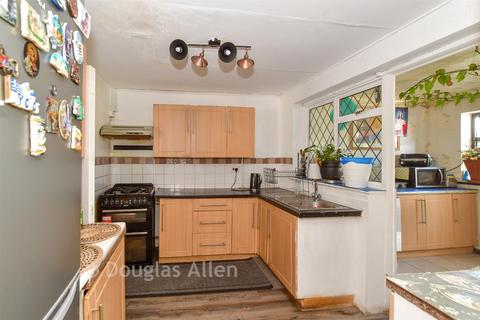 3 bedroom terraced house for sale, Shepeshall, Basildon, Essex