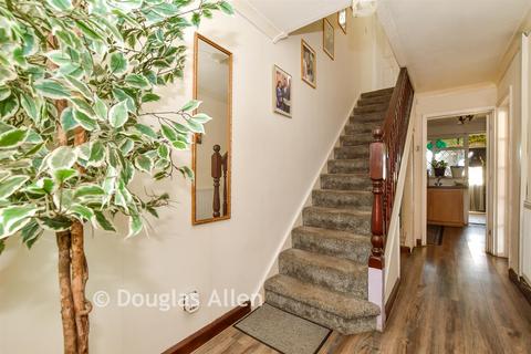 3 bedroom terraced house for sale, Shepeshall, Basildon SS15