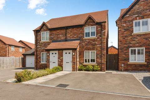 2 bedroom semi-detached house for sale, Chillingham Road, Winsford
