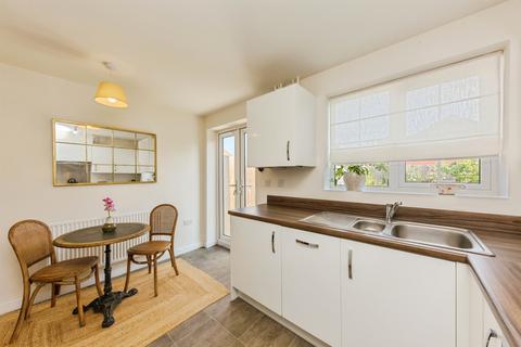 2 bedroom semi-detached house for sale, Chillingham Road, Winsford