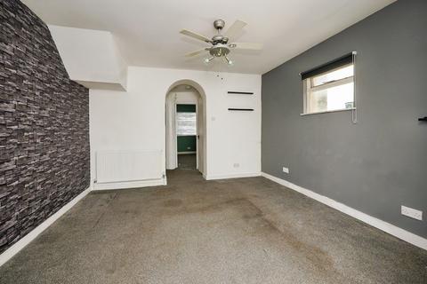 2 bedroom flat for sale, Folkestone Road, Dover, Kent, CT17