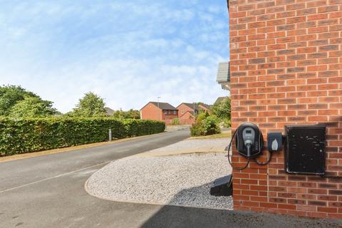 4 bedroom detached house for sale, Heath Place, Winsford