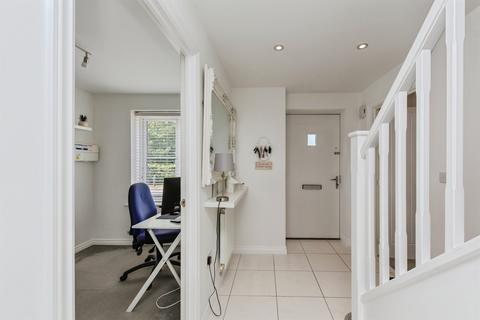 4 bedroom detached house for sale, Heath Place, Winsford