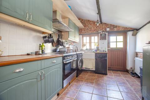 2 bedroom semi-detached house for sale, Chapel Street, New Buckenham