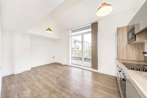 2 bedroom flat to rent, Milles Square, London SW9