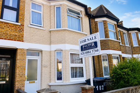 Montagu Road, Edmonton N18