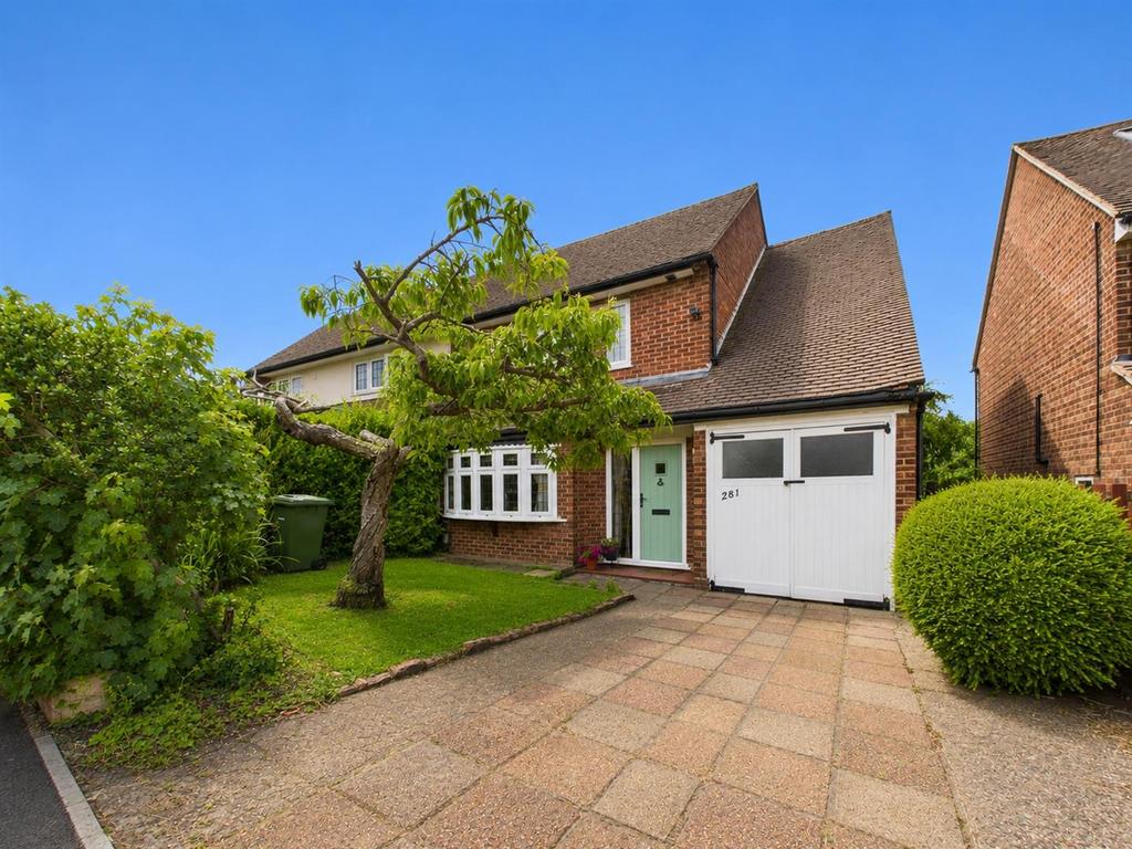 House exterior, garage