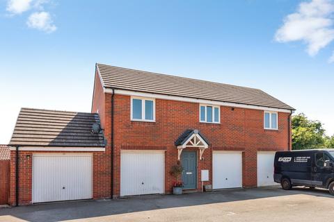2 bedroom flat for sale, Trowbridge Close, Swindon