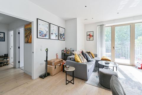 2 bedroom flat for sale, Balham High Road, Balham, LONDON, SW17