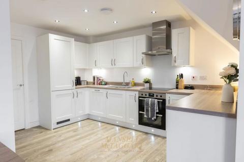2 bedroom apartment for sale, 3 Hoadley Road, Horley, Surrey, RH6 8SW