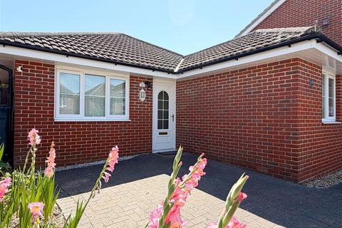 3 bedroom detached bungalow for sale, Ash Road, Newport