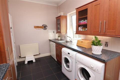 3 bedroom bungalow for sale, Chestnut Tree Drive, Johnston, Haverfordwest
