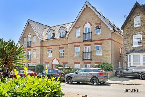 2 bedroom apartment for sale, Queens Road, Buckhurst Hill, IG9