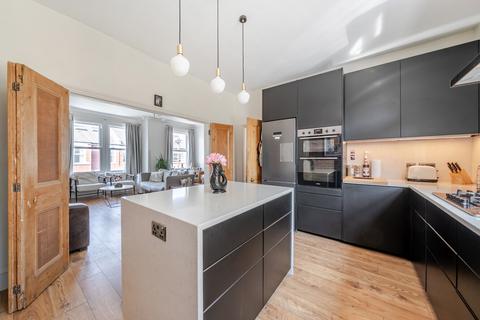 2 bedroom maisonette for sale, Woodbury Street, Tooting, London, SW17