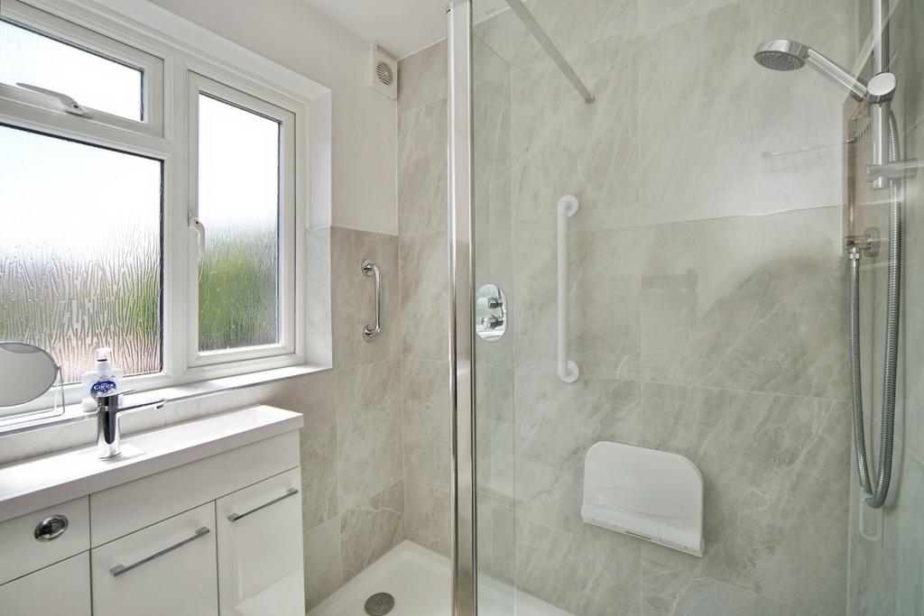 House in London - View 5