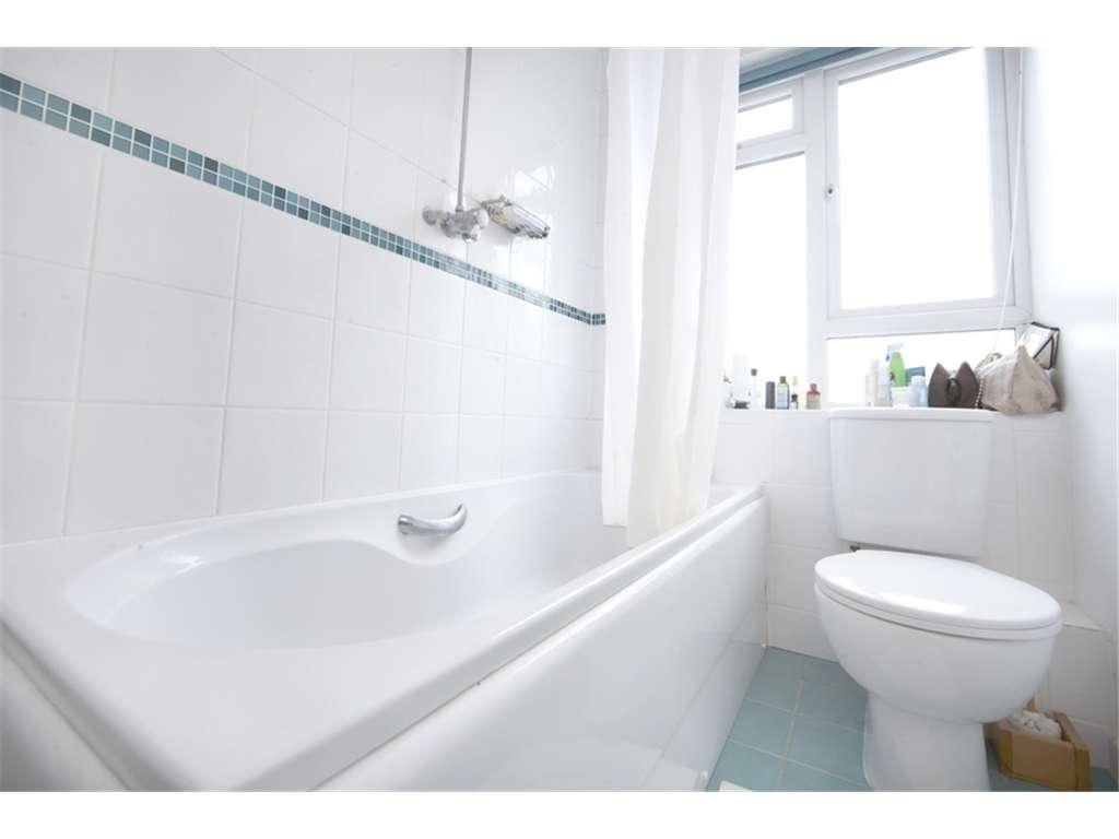 Apartment in London - View 3