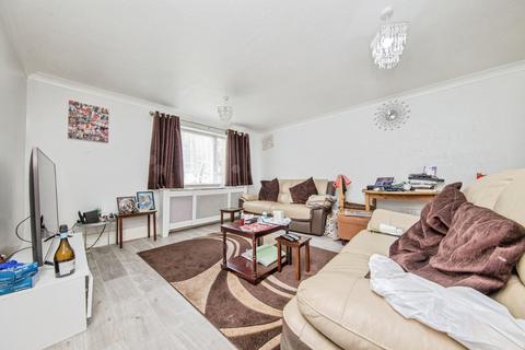 2 bedroom flat for sale, Emmanuel Close, Ipswich, Suffolk, IP2