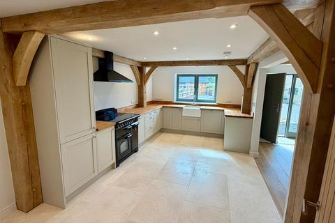 3 bedroom detached house for sale, The Barn Yard, Woonton