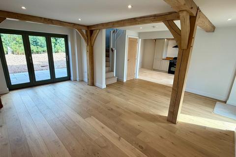 3 bedroom detached house for sale, The Barn Yard, Woonton
