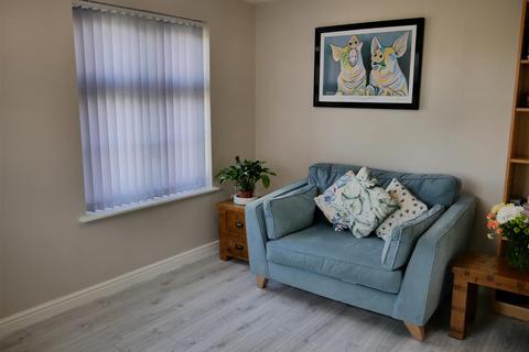 4 bedroom detached house for sale, Comet Crescent,, Calne