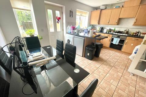 3 bedroom terraced house to rent, Gala Drive, Alvaston, DE24
