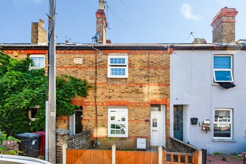 2 bedroom terraced house for sale, The Crescent, Slough
